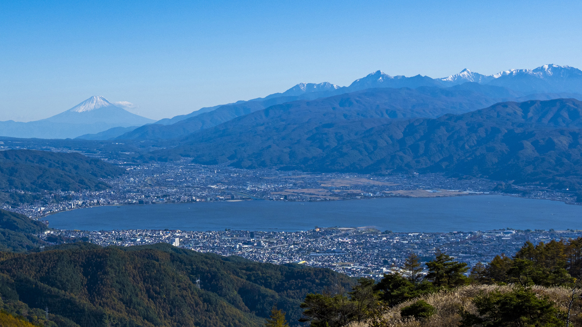 長野県の名所：諏訪湖